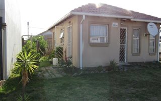 2 Bedroom House in Klarinet