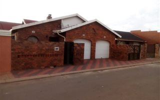 3 Bedroom House in Pimville