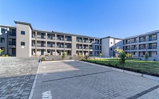2 Bedroom Apartment in Parklands North