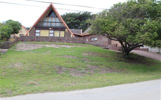 3 Bedroom House in Paradise Beach