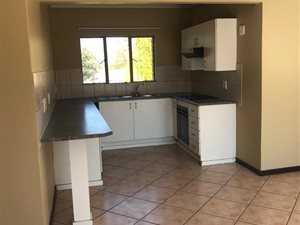 2 Bed Apartment in Ravensklip