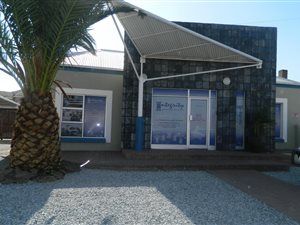 295 m² Commercial space in Queenstown Central