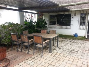 2 Bed Garden Cottage in Glen Austin