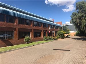 440 m² Industrial space in Gateway Industrial Park
