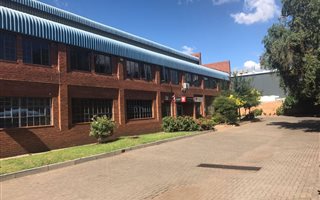 440 m² Industrial space in Gateway Industrial Park
