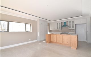 4 Bedroom House in Ruitershoogte