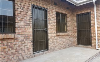2 Bedroom House in Brackenham