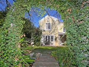 3 Bed House in Rondebosch
