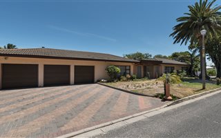 4 Bedroom House in Panorama