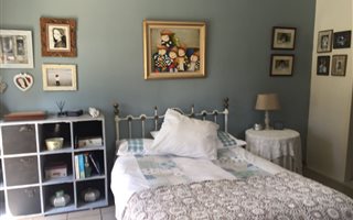 1 Bedroom Garden Cottage in Kensington