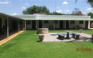 13 Bedroom House in Wilkoppies