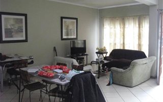 4 Bedroom Garden Cottage in Primrose