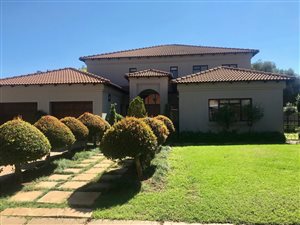 5 Bed House in Silver Lakes
