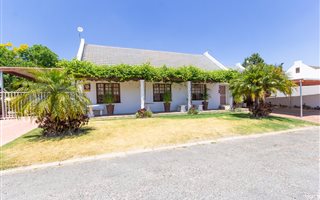 3 Bedroom House in Berg En Dal