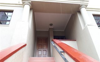 2 Bedroom Apartment in Riverside Park