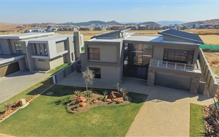 4 Bedroom House in Eye of Africa