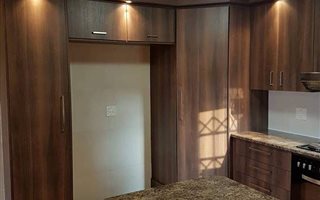 3 Bedroom Townhouse in Noordheuwel