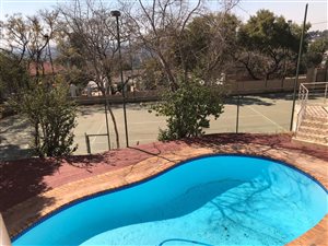 4 Bed House in Waterkloof Ridge