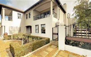 4 Bedroom House in Kleinbron Estate