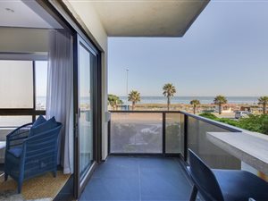 3 Bed Apartment in Mouille Point