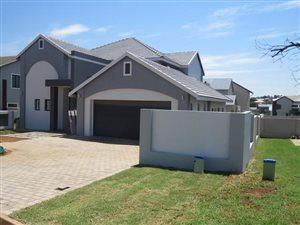 5 Bed House in The Hills