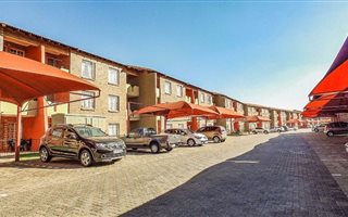 2 Bedroom Townhouse in Comet