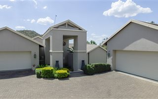 4 Bedroom House in Eye of Africa