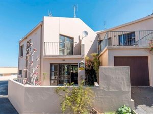 3 Bed Townhouse in Heldervue
