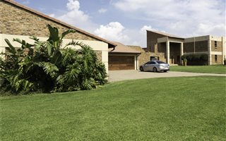 500 m² Commercial space in Rynfield