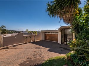 3 Bed House in Waterkloof Heights