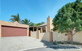 3 Bedroom House in Sonstraal Heights