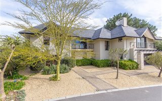 4 Bedroom House in Pearl Valley