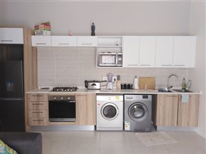1 Bed Flat in Modderfontein