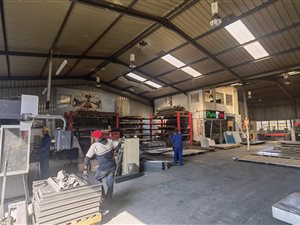 5500 m² Industrial space in Wadeville