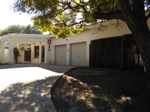 5 Bed House in Aviary Hill
