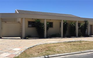 4 Bedroom House in Tableview