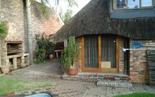 3 Bedroom Flat in Geelhoutpark
