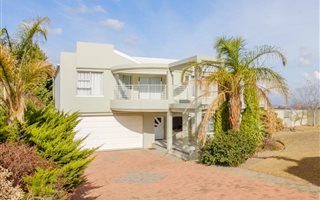 6 Bedroom House in Fairway Heights