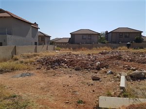 583 m² Land available in Ruimsig