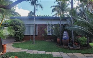 4 Bedroom House in Dorandia