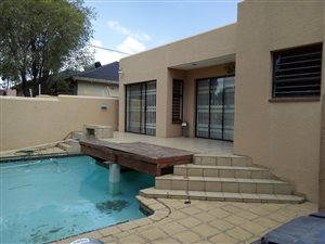 3 Bed House in Sydenham