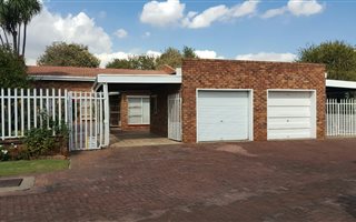 3 Bedroom Townhouse in Flora Gardens
