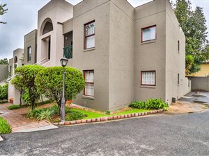 2 Bed Townhouse in Marais Steyn Park