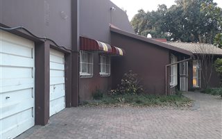 3 Bedroom House in Lombardy Estate