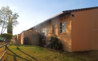 3 Bedroom Cluster in Country View