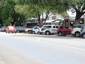 Commercial space in Parys