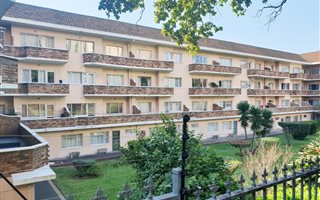 2 Bedroom Apartment in Rosebank