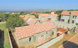 3 Bedroom House in Leloko