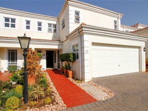 4 Bed Duplex in La Lucia