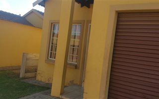 3 Bedroom House in Mohlakeng